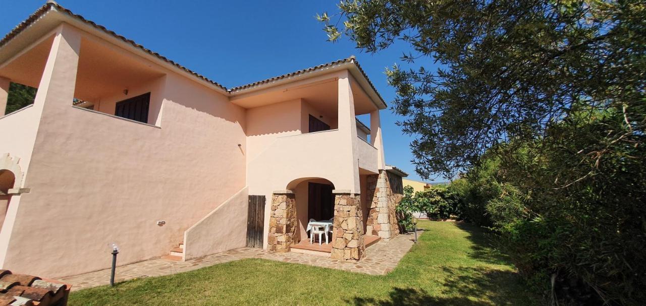 Iss Travel, Le Carrube Two Bedrooms Apartments With Air Conditioning San Teodoro  Kültér fotó