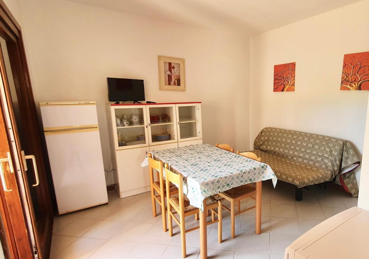 Iss Travel, Le Carrube Two Bedrooms Apartments With Air Conditioning San Teodoro  Kültér fotó