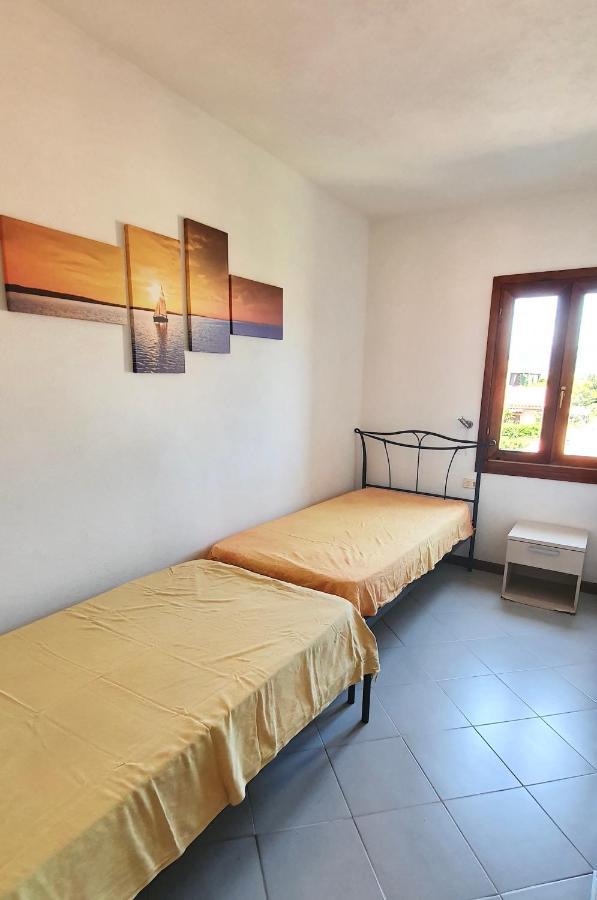 Iss Travel, Le Carrube Two Bedrooms Apartments With Air Conditioning San Teodoro  Kültér fotó