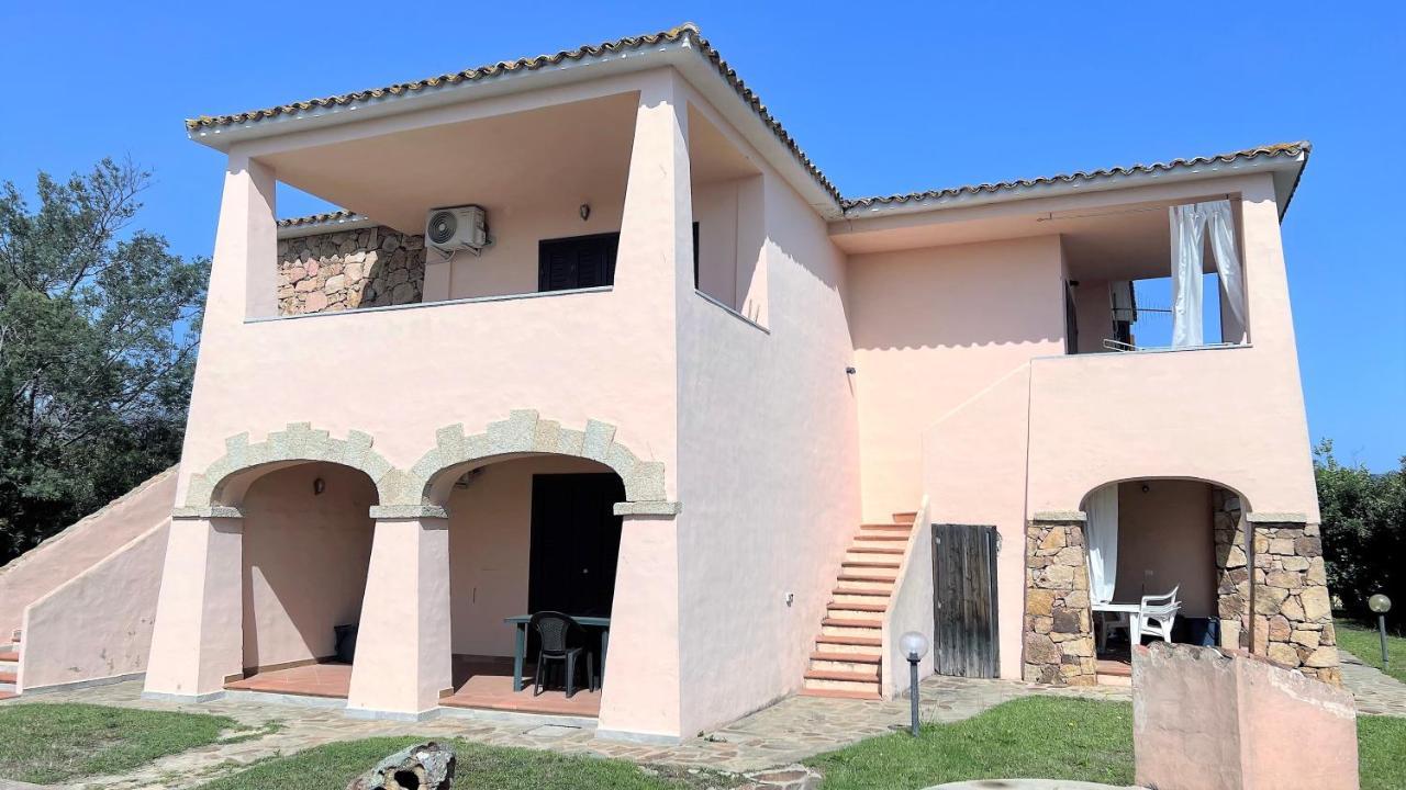 Iss Travel, Le Carrube Two Bedrooms Apartments With Air Conditioning San Teodoro  Kültér fotó